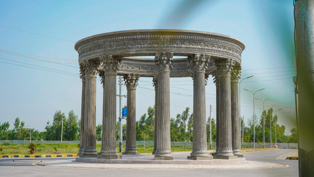 A colonnaded gazebo on a roundabout